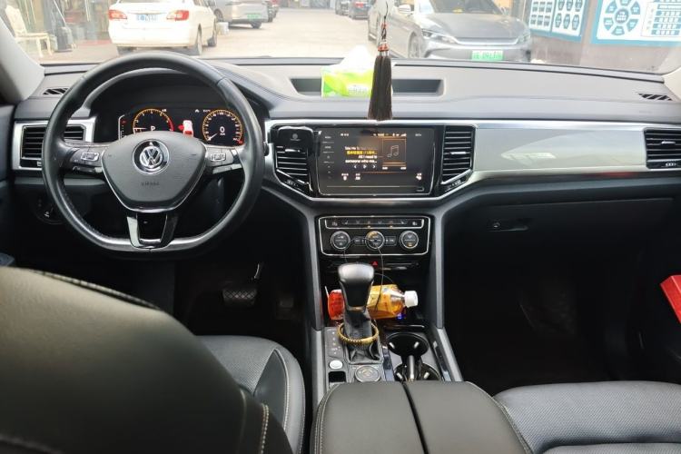 Used Volkswagen Teramont 2019 380TSI Four-Wheel Drive Luxury Version China V Standard Center Console