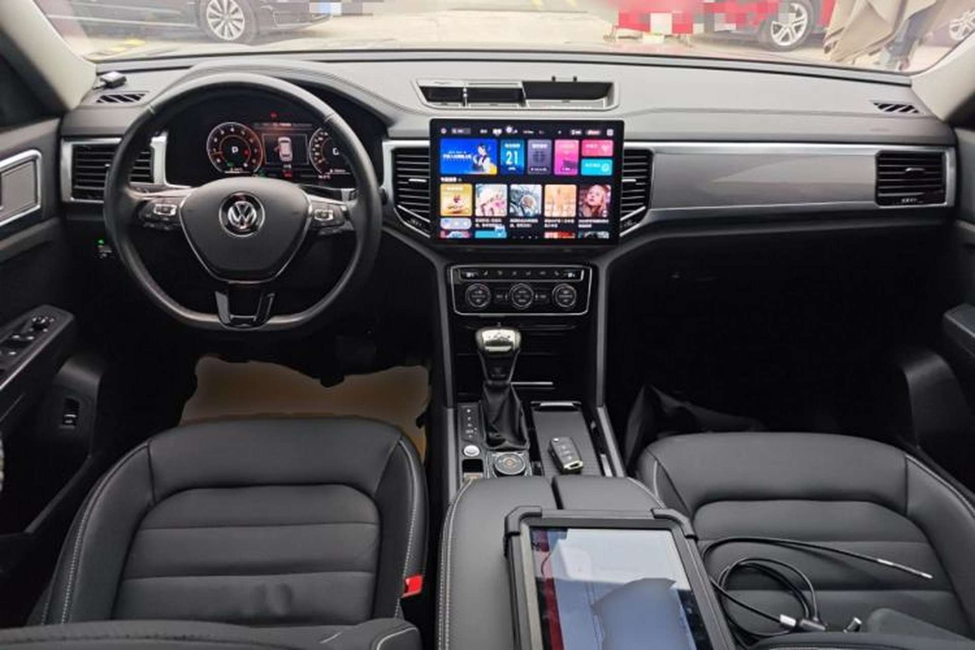 Used Volkswagen Teramont 2019 380TSI Four-Wheel Drive Luxury Version China VI Standard Center Console