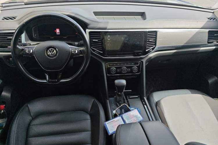Used Volkswagen Teramont 2019 380TSI Four-Wheel Drive Luxury Version China VI Standard Center Console