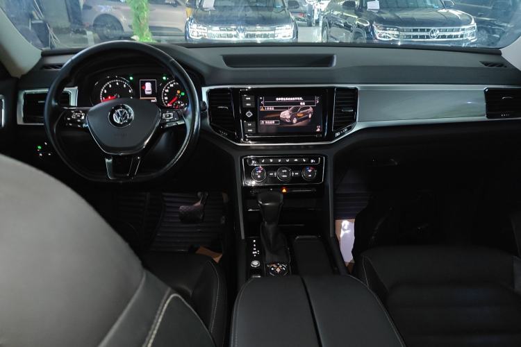 Used Volkswagen Teramont 2019 380TSI Four-Wheel Drive Luxury Version China VI Standard Center Console