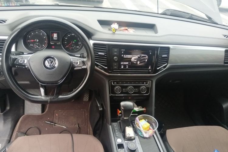 Used Volkswagen Teramont 2019 380TSI Four-Wheel Drive Luxury Version China V Standard Center Console