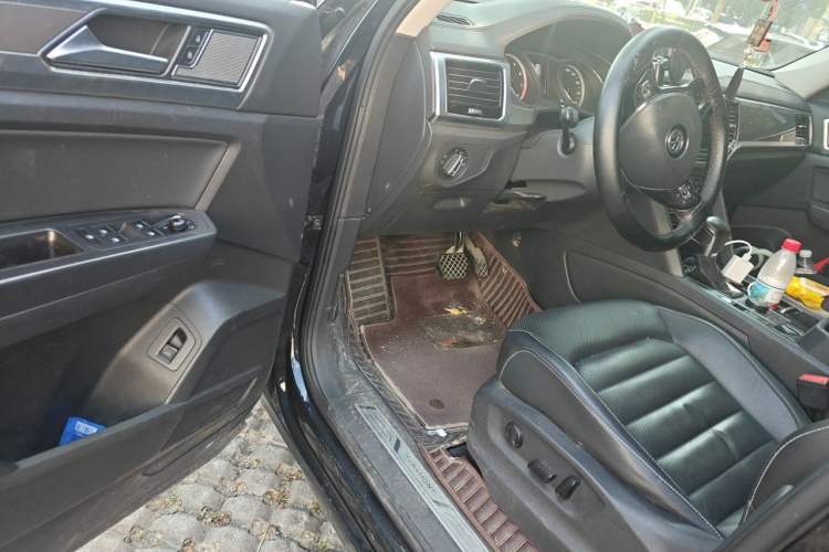 Used Volkswagen Teramont  Driver Seat
