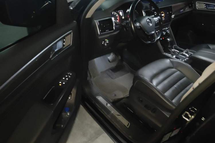 Used Volkswagen Teramont 2019 330TSI Two-Wheel-Drive Luxury Edition China V Standard Driver Seat