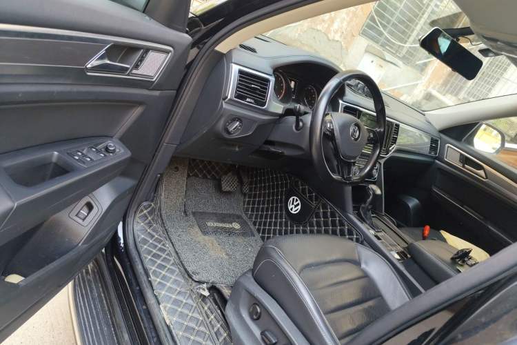 Used Volkswagen Teramont 2019 330TSI Two-Wheel-Drive Luxury Edition China V Standard Driver Seat