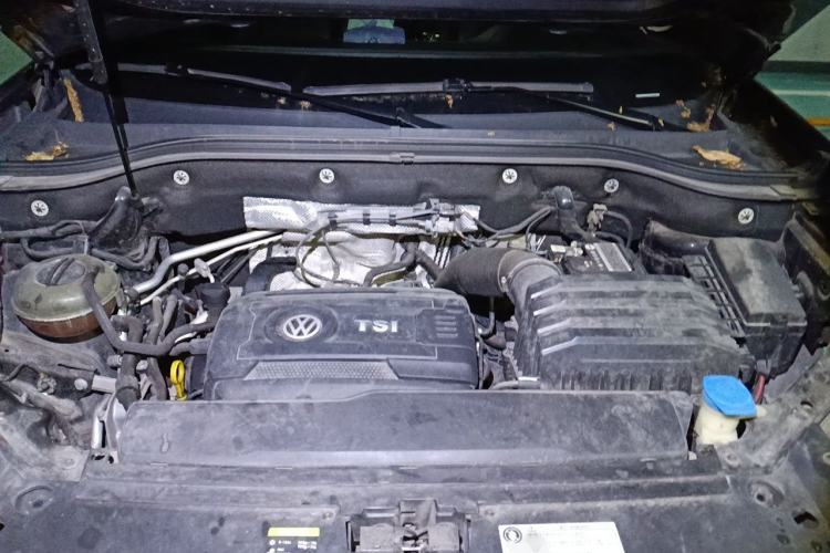 Used Volkswagen Teramont 2019 380TSI Four-Wheel Drive Luxury Version China V Standard Engine Bay