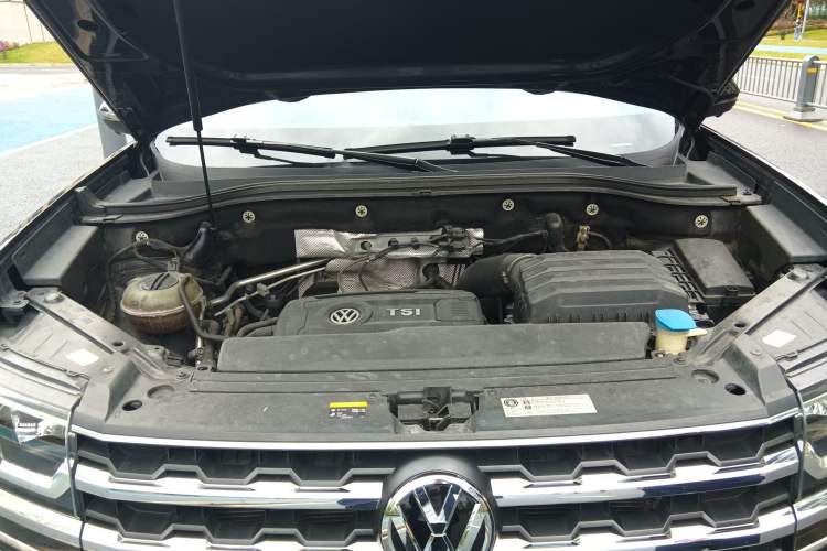 Used Volkswagen Teramont 2019 380TSI Four-Wheel Drive Luxury Version China V Standard Engine Bay