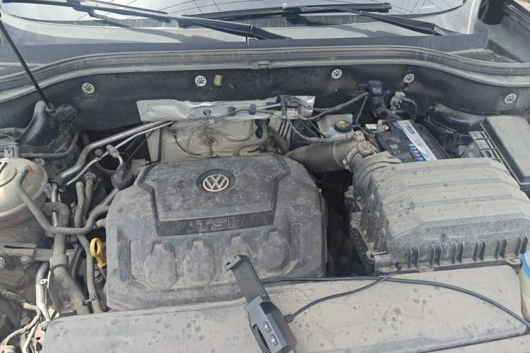 Used Volkswagen Teramont 2019 330TSI Two-Wheel-Drive Luxury Edition China VI Standard Engine Bay
