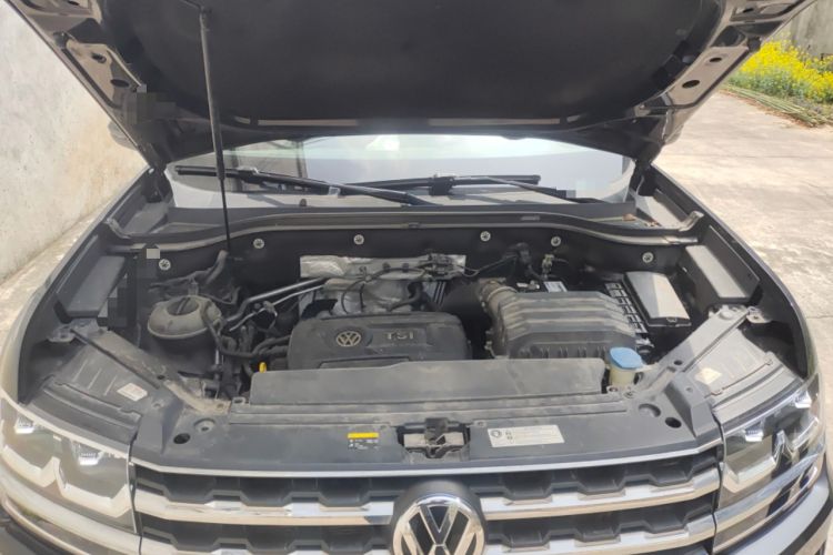 Used Volkswagen Teramont 2019 380TSI Four-Wheel Drive Luxury Version China VI Standard Engine Bay