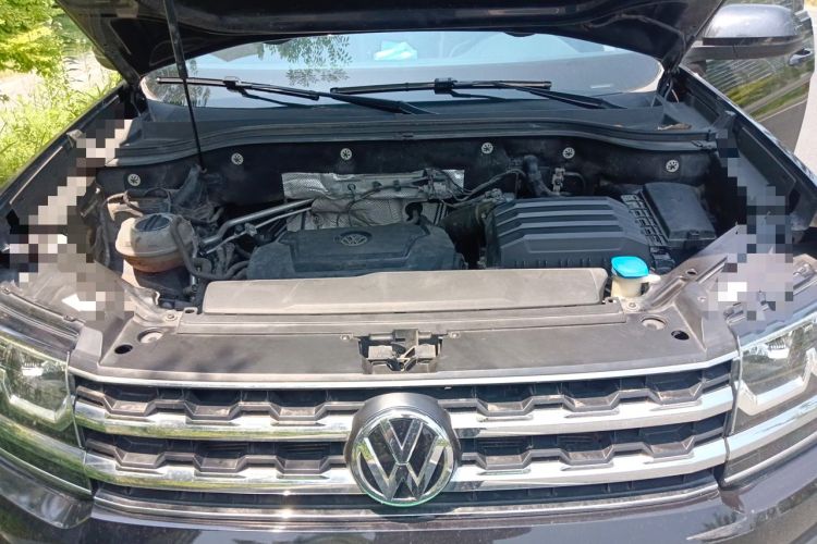 Used Volkswagen Teramont 2019 330TSI Two-Wheel-Drive Luxury Edition China VI Standard Engine Bay