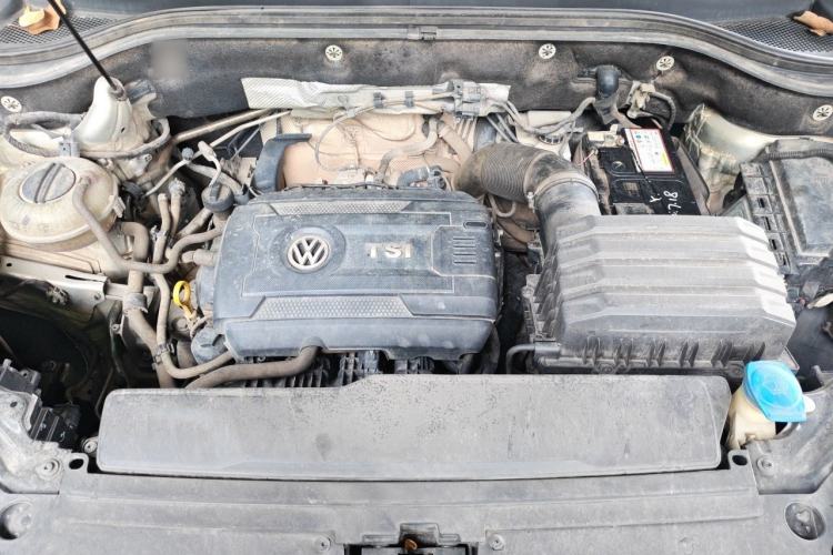 Used Volkswagen Teramont 2019 380TSI Four-Wheel Drive Comfort Edition China VI Standard Engine Bay