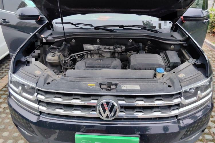 Used Volkswagen Teramont 2019 330TSI Two-Wheel-Drive Luxury Edition China V Standard Engine Bay