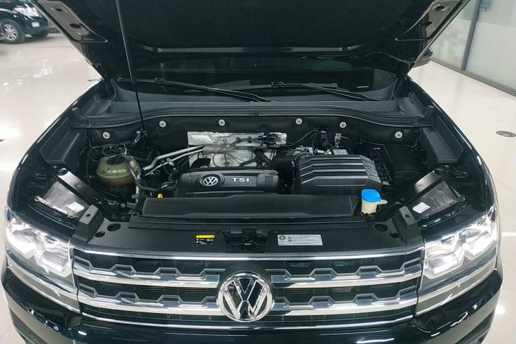 Used Volkswagen Teramont 2019 380TSI Four-Wheel Drive Luxury Version China VI Standard Engine Bay