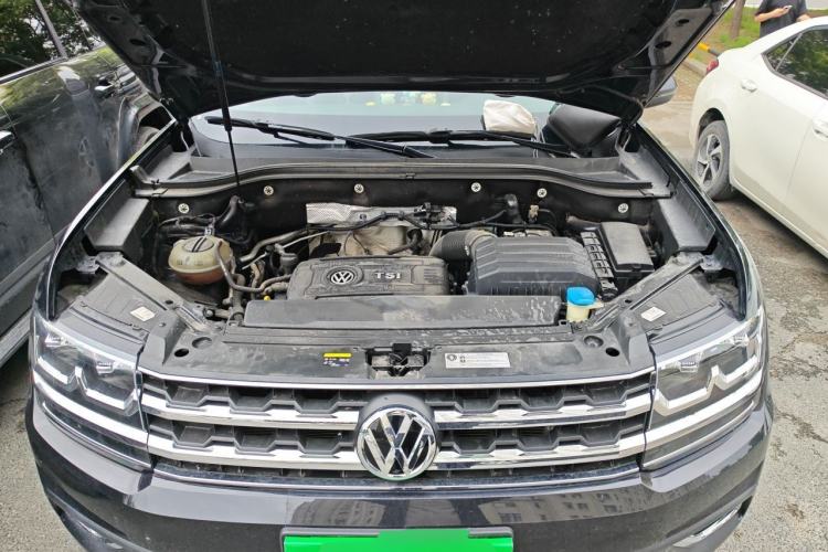 Used Volkswagen Teramont 2019 380TSI Four-Wheel Drive Luxury Version China V Standard Engine Bay