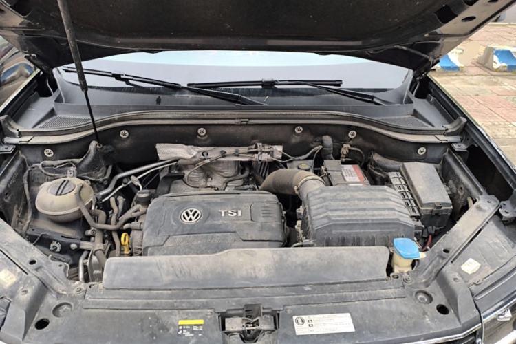 Used Volkswagen Teramont 2019 380TSI Four-Wheel Drive Luxury Version China V Standard Engine Bay