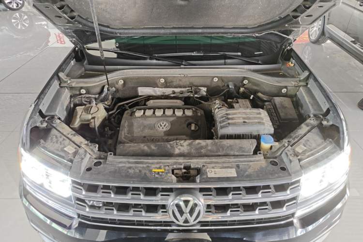 Used Volkswagen Teramont 2019 530 V6 Four-Wheel Drive Flagship Version China V Standard Engine Bay