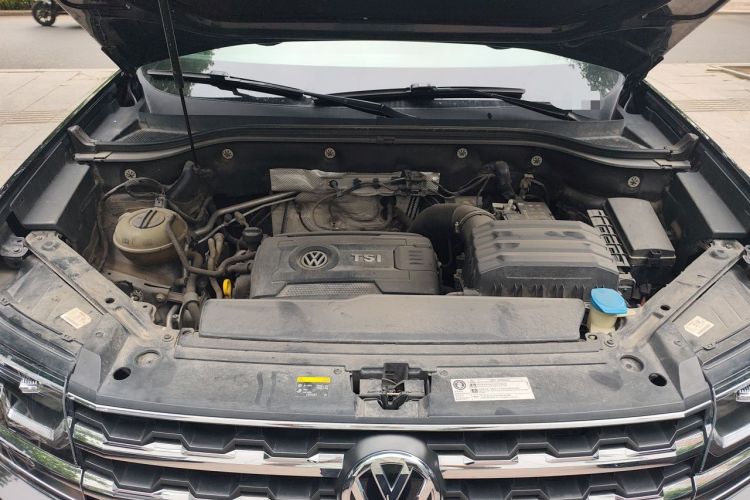 Used Volkswagen Teramont 2019 380TSI Four-Wheel Drive Luxury Version China VI Standard Engine Bay
