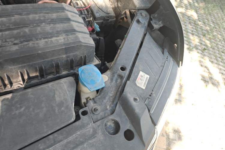 Used Volkswagen Teramont  Engine Bay Left