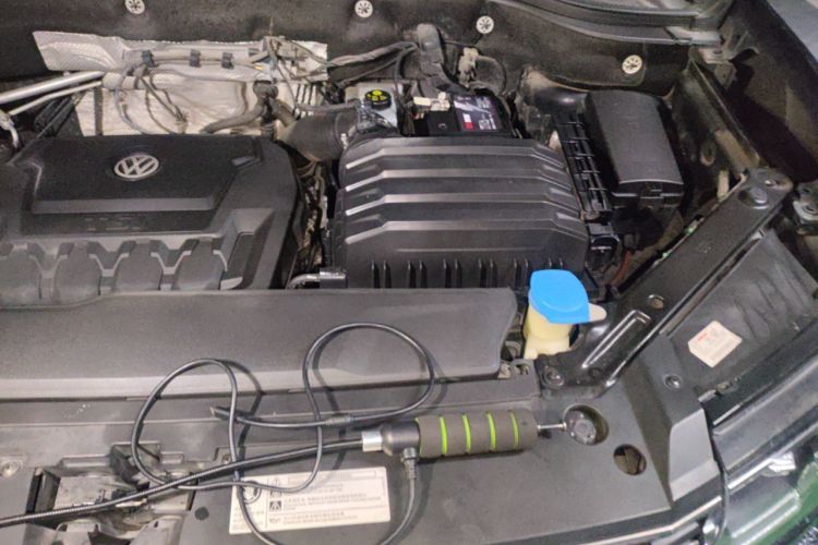 Used Volkswagen Teramont 2019 330TSI Two-Wheel-Drive Luxury Edition China V Standard Engine Bay Left