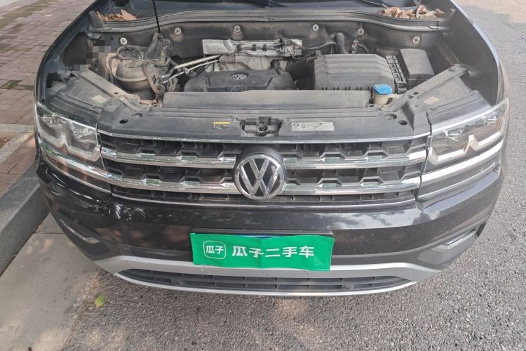 Used Volkswagen Teramont 2019 330TSI Two-Wheel-Drive Luxury Edition China VI Standard Engine Bay