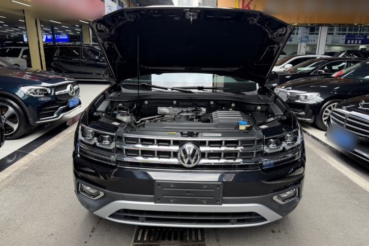 Used Volkswagen Teramont 2019 380TSI Four-Wheel Drive Flagship Model China VI Engine Bay