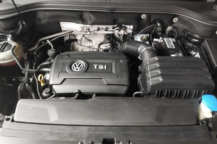 Used Volkswagen Teramont 2019 380TSI Four-Wheel Drive Luxury Version China V Standard Engine Bay