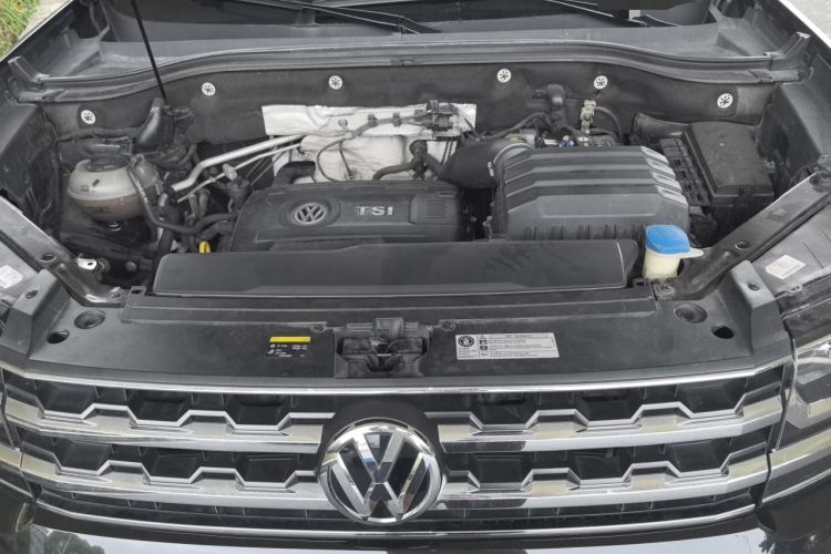 Used Volkswagen Teramont 2019 380TSI Four-Wheel Drive Luxury Version China V Standard Engine Bay