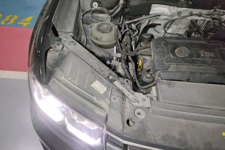 Used Volkswagen Teramont 2019 380TSI Four-Wheel Drive Luxury Version China VI Standard Engine Bay Right