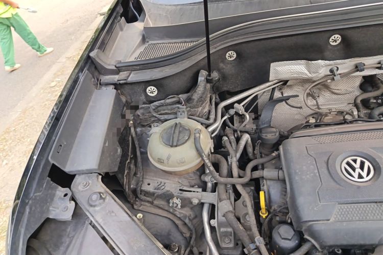 Used Volkswagen Teramont 2019 380TSI Four-Wheel Drive Comfort Edition China VI Standard Engine Bay Right