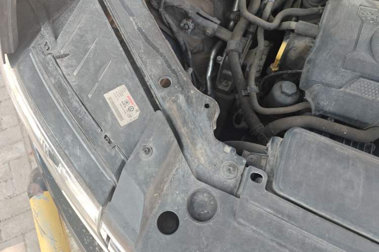 Used Volkswagen Teramont  Engine Bay Right