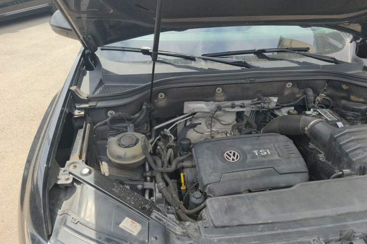 Used Volkswagen Teramont 2019 380TSI Four-Wheel Drive Luxury Version China VI Standard Engine Bay Right