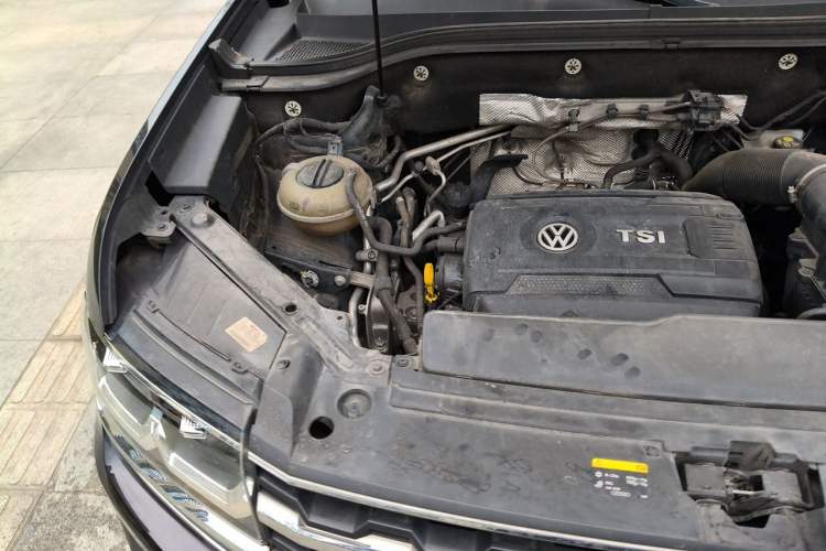 Used Volkswagen Teramont 2019 380TSI Four-Wheel Drive Luxury Version China VI Standard Engine Bay Right