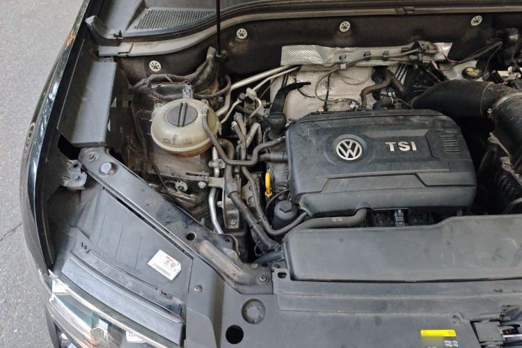 Used Volkswagen Teramont 2019 380TSI Four-Wheel Drive Luxury Version China VI Standard Engine Bay Right