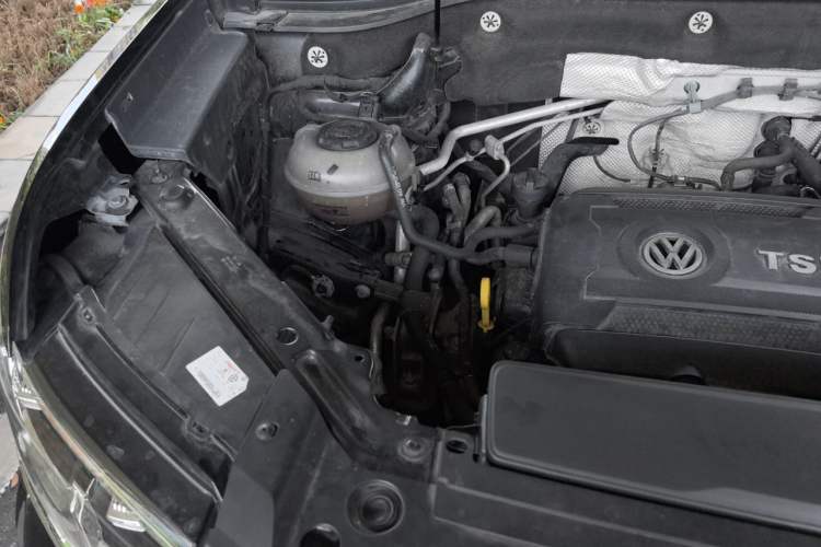 Used Volkswagen Teramont 2019 380TSI Four-Wheel Drive Luxury Version China V Standard Engine Bay Right