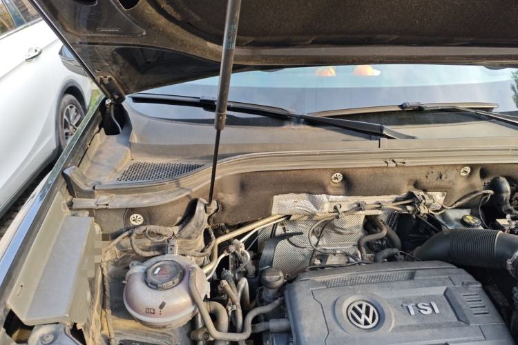 Used Volkswagen Teramont 2019 380TSI Four-Wheel Drive Comfort Edition China V Standard Engine Bay Right