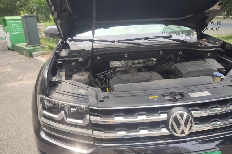 Used Volkswagen Teramont 2019 330TSI Two-Wheel-Drive Luxury Edition China VI Standard Engine Bay Right