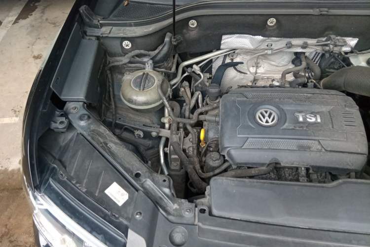 Used Volkswagen Teramont 2019 380TSI Four-Wheel Drive Luxury Version China VI Standard Engine Bay Right