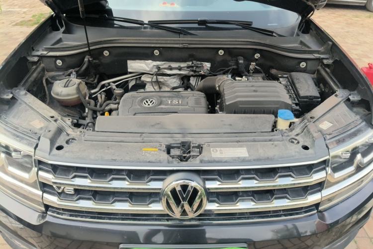 Used Volkswagen Teramont 2019 380TSI Four-Wheel Drive Luxury Version China VI Standard Engine Bay