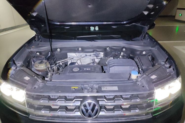 Used Volkswagen Teramont 2019 380TSI Four-Wheel Drive Luxury Version China VI Standard Engine Bay