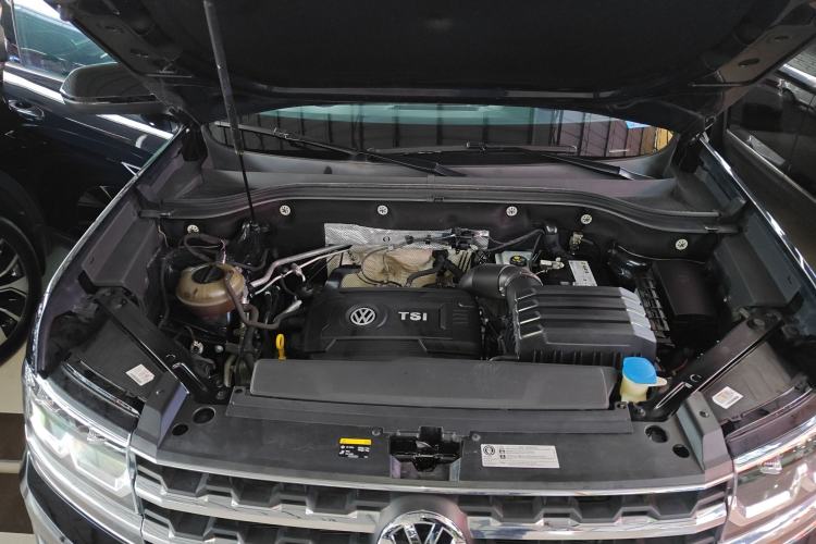 Used Volkswagen Teramont 2019 380TSI Four-Wheel Drive Luxury Version China VI Standard Engine Bay