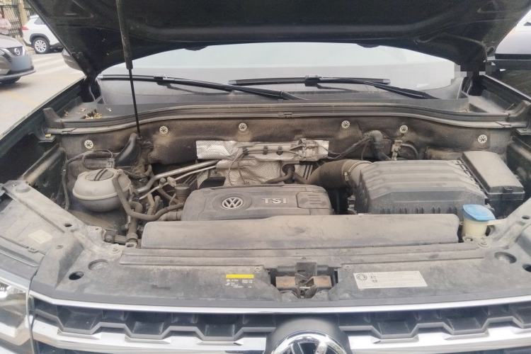 Used Volkswagen Teramont 2019 380TSI Four-Wheel Drive Luxury Version China V Standard Engine Bay
