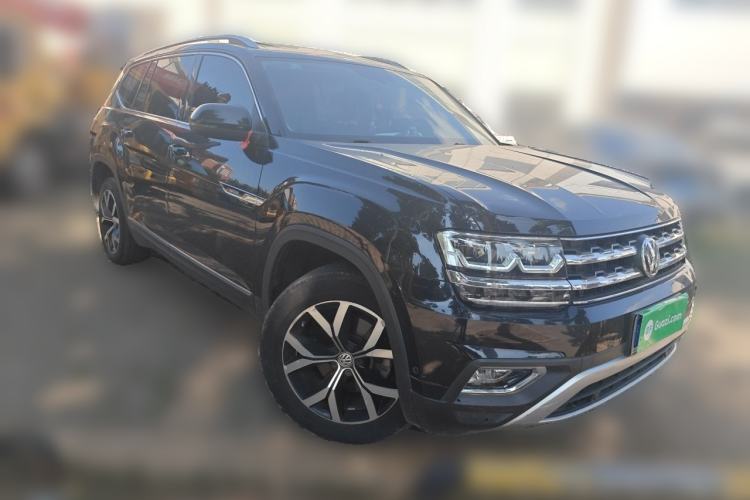 Used Volkswagen Teramont  Front Right 45 Deg