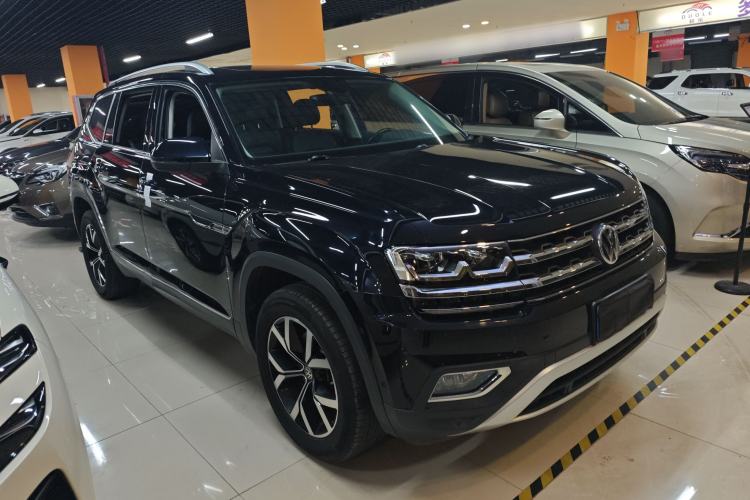 Used Volkswagen Teramont 2019 330TSI Two-Wheel-Drive Luxury Edition China VI Standard Front Right 45 Deg