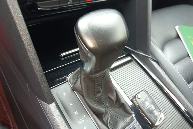 Used Volkswagen Teramont 2019 380TSI Four-Wheel Drive Luxury Version China V Standard Gear Lever