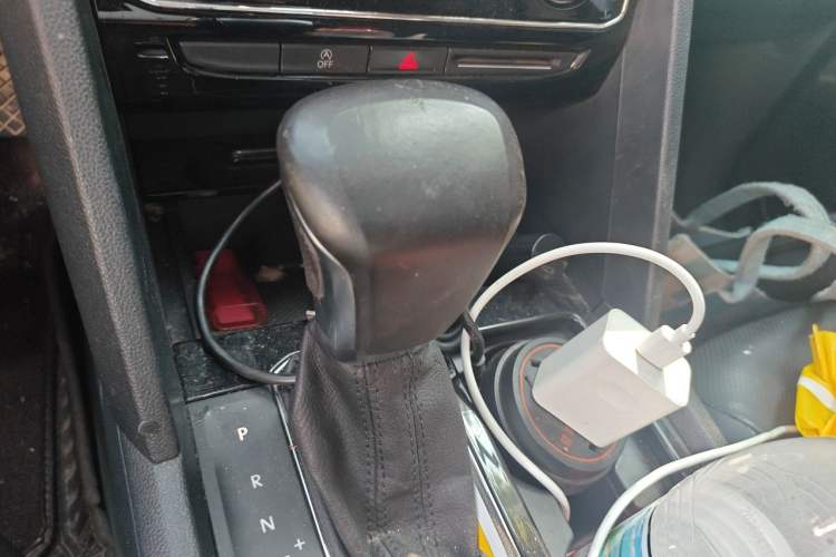 Used Volkswagen Teramont  Gear Lever