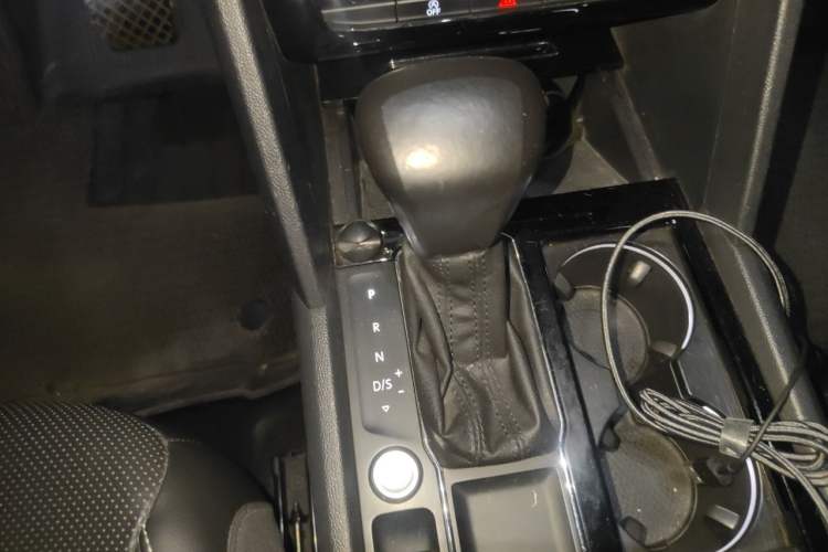 Used Volkswagen Teramont 2019 330TSI Two-Wheel-Drive Luxury Edition China V Standard Gear Lever