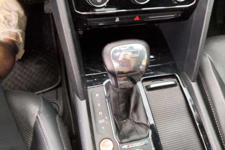 Used Volkswagen Teramont 2019 380TSI Four-Wheel Drive Luxury Version China VI Standard Gear Lever