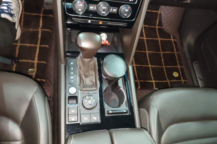 Used Volkswagen Teramont 2019 380TSI Four-Wheel Drive Luxury Version China V Standard Gear Lever