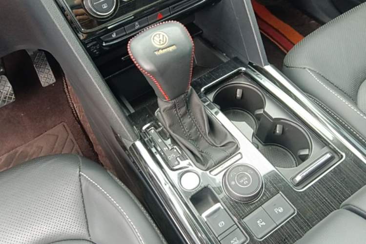 Used Volkswagen Teramont 2019 380TSI Four-Wheel Drive Luxury Version China V Standard Gear Lever