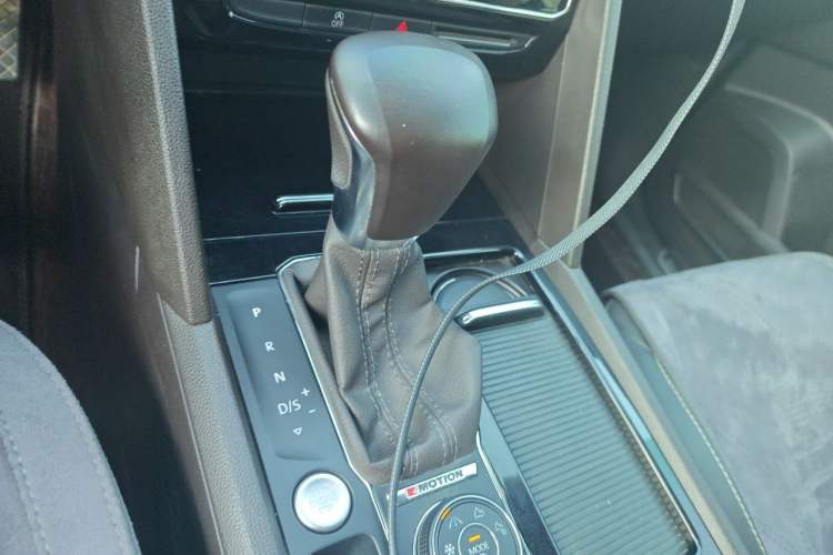 Used Volkswagen Teramont 2019 380TSI Four-Wheel Drive Luxury Version China V Standard Gear Lever
