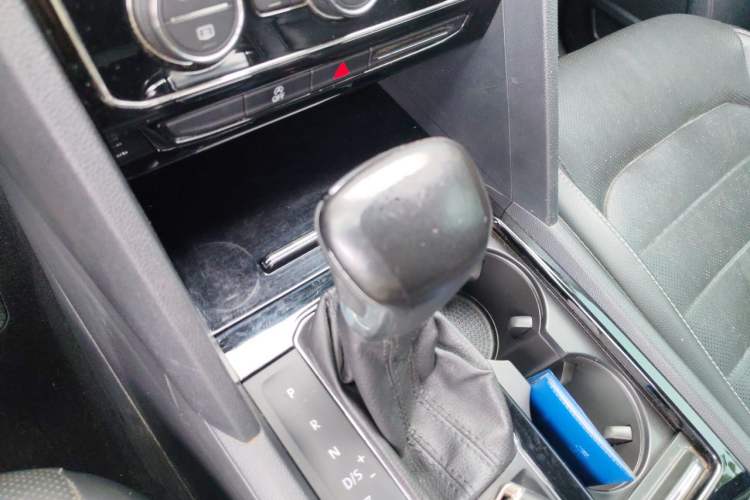 Used Volkswagen Teramont 2019 330TSI Two-Wheel-Drive Luxury Edition China VI Standard Gear Lever